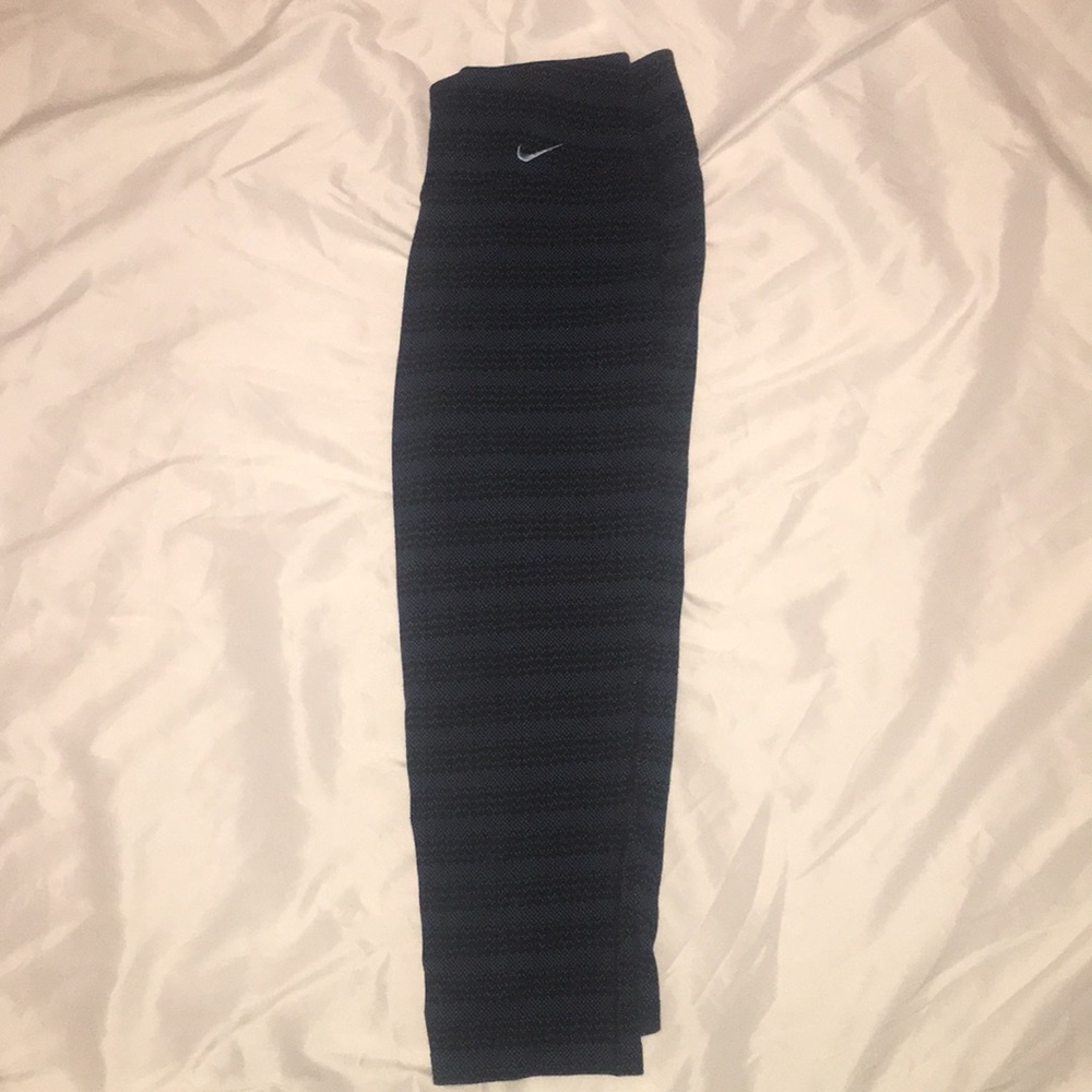 Nike Capri